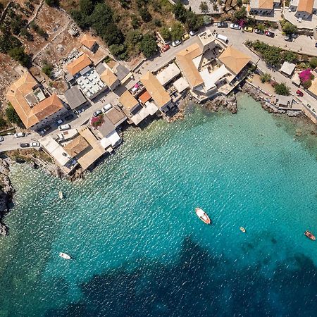 Trapela Limeni Luxury Suites Dış mekan fotoğraf