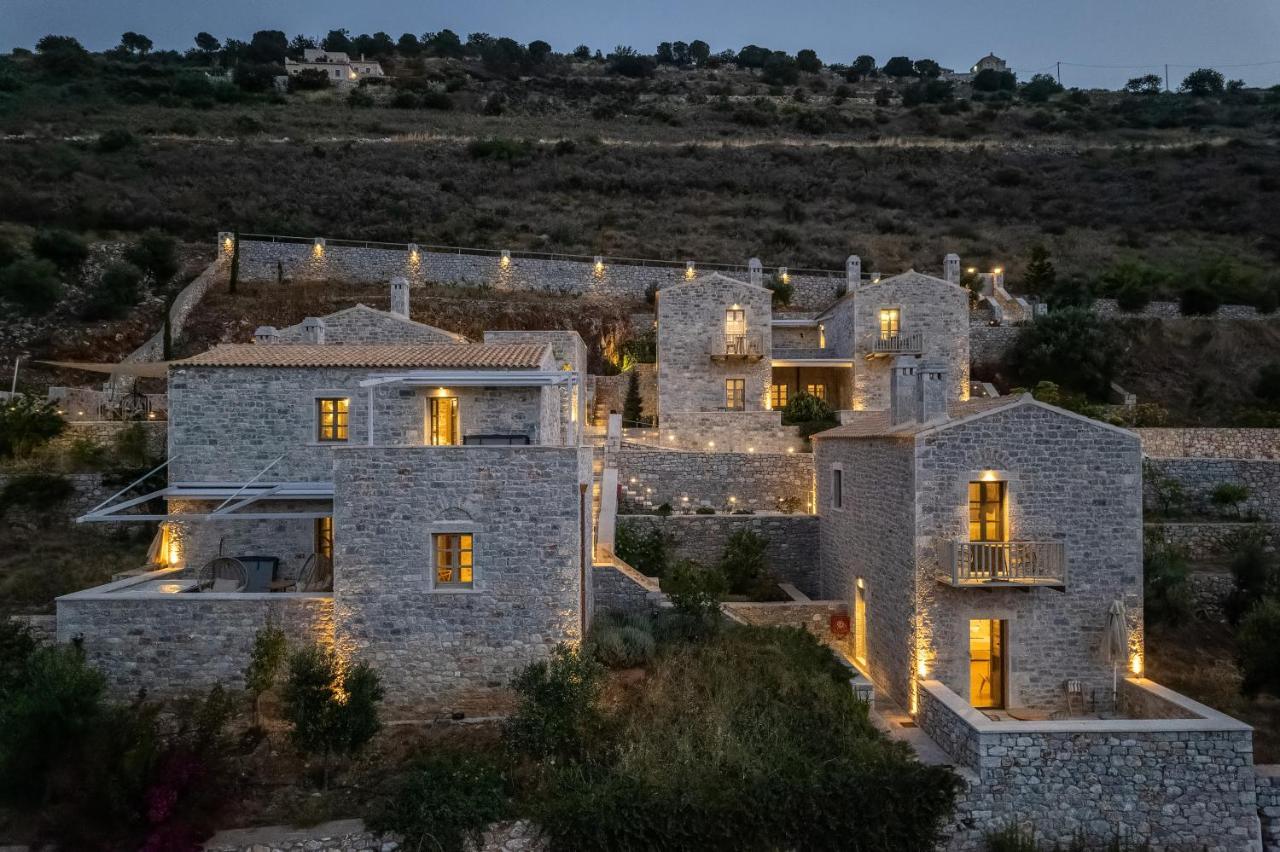 Trapela Limeni Luxury Suites Dış mekan fotoğraf