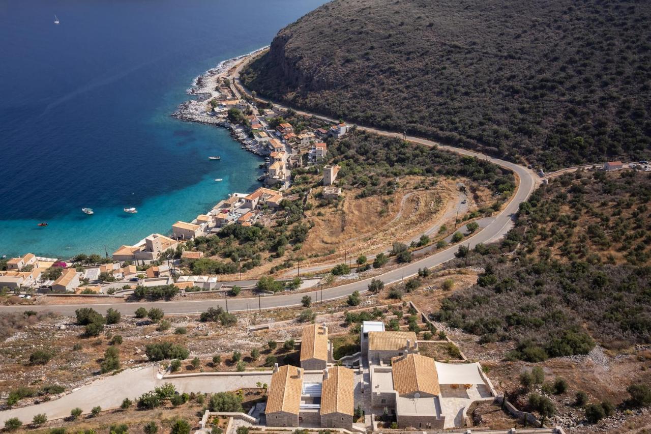 Trapela Limeni Luxury Suites Dış mekan fotoğraf