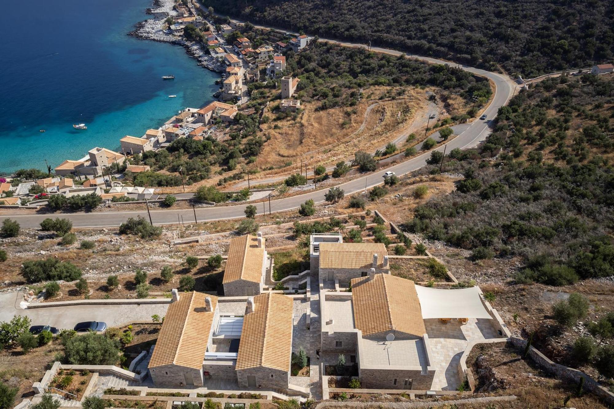 Trapela Limeni Luxury Suites Dış mekan fotoğraf