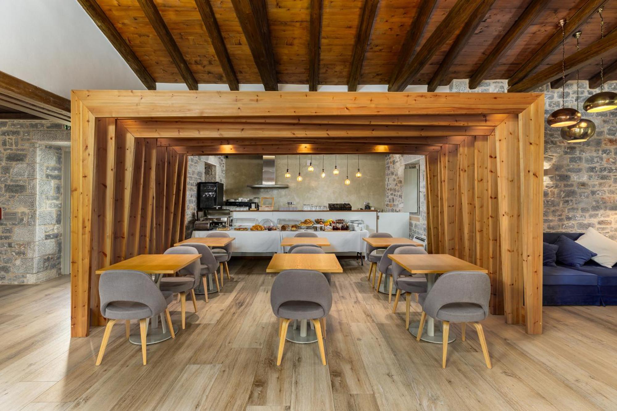 Trapela Limeni Luxury Suites Dış mekan fotoğraf