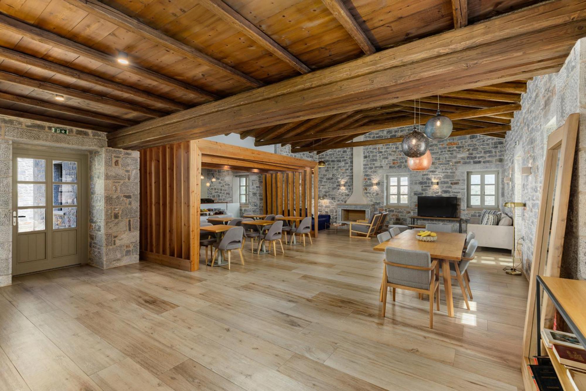 Trapela Limeni Luxury Suites Dış mekan fotoğraf