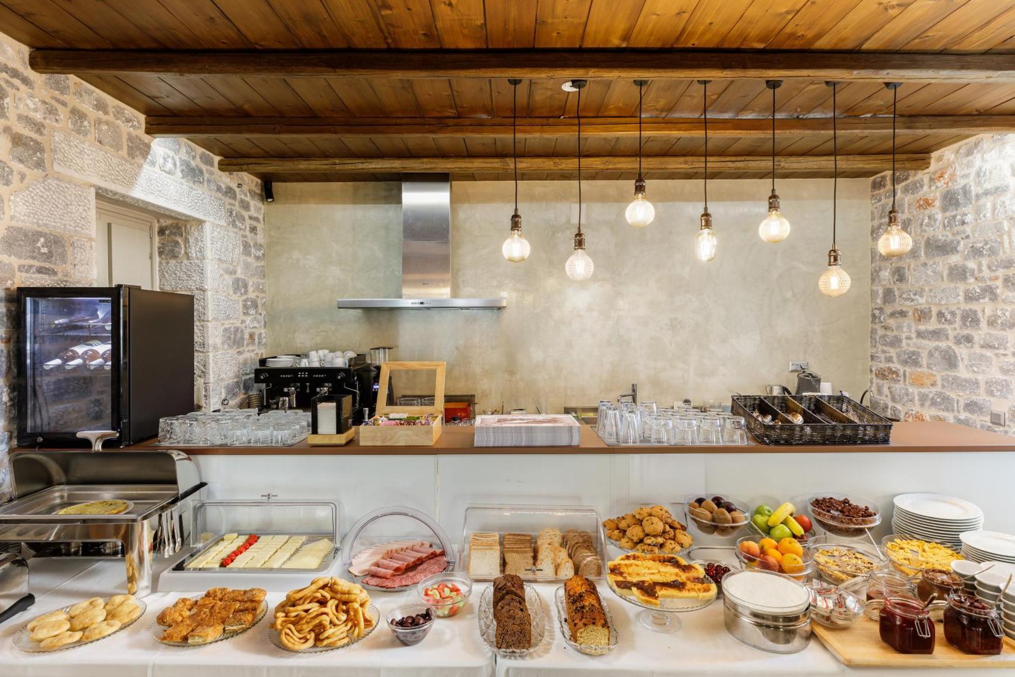 Trapela Limeni Luxury Suites Dış mekan fotoğraf