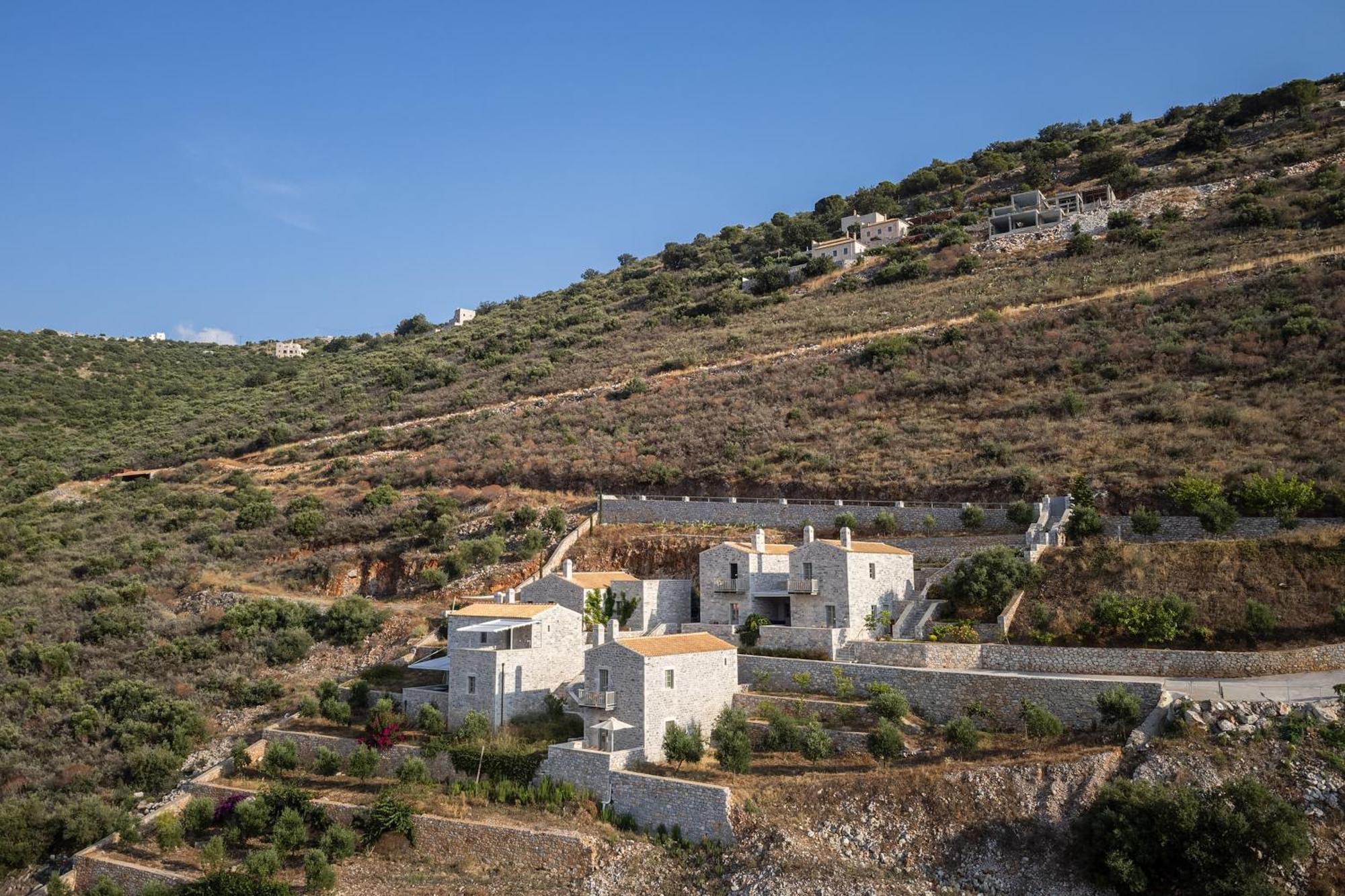 Trapela Limeni Luxury Suites Dış mekan fotoğraf