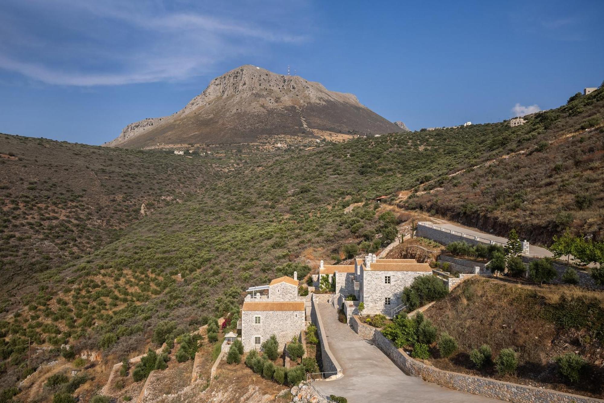Trapela Limeni Luxury Suites Dış mekan fotoğraf