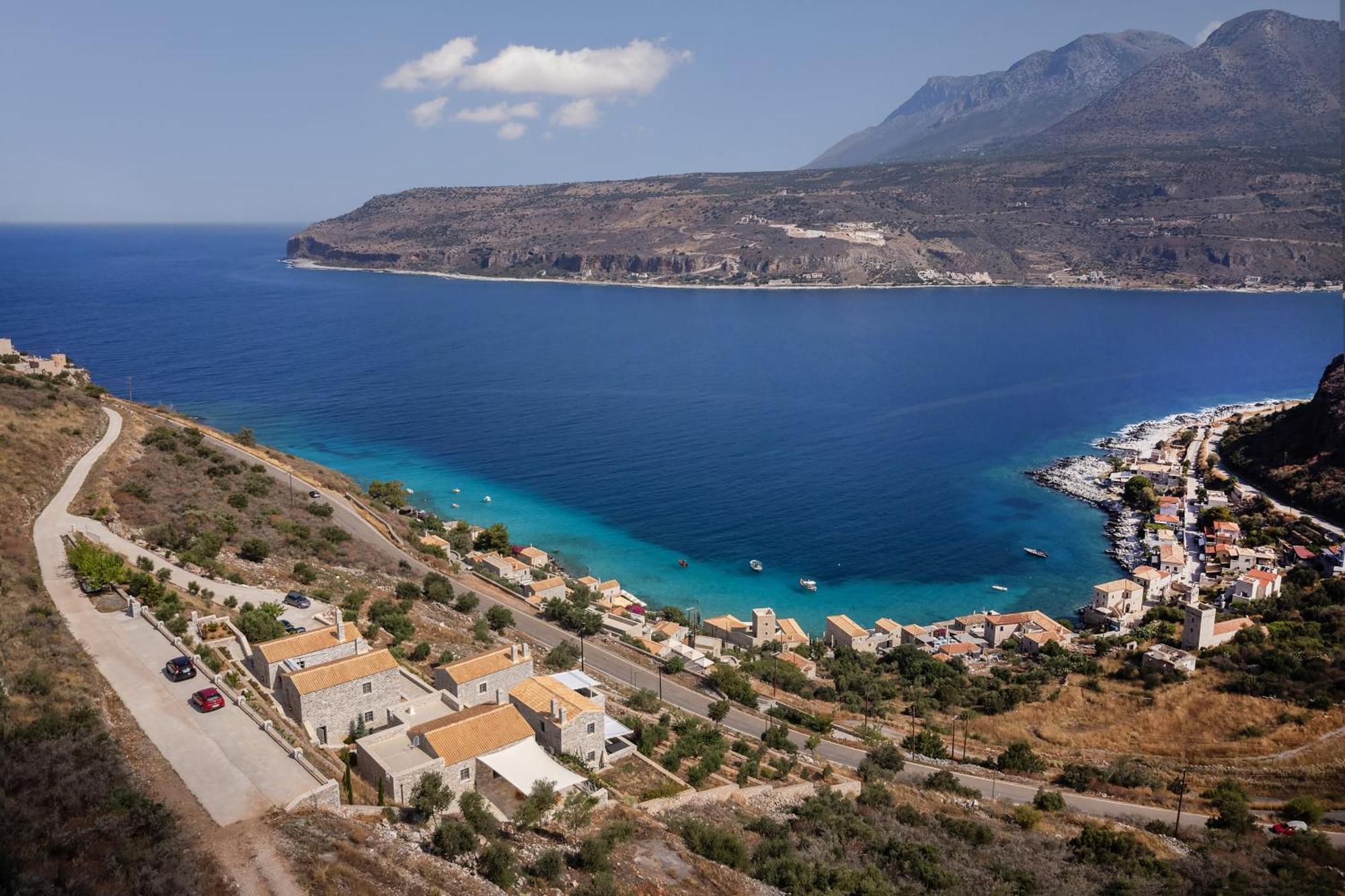 Trapela Limeni Luxury Suites Dış mekan fotoğraf