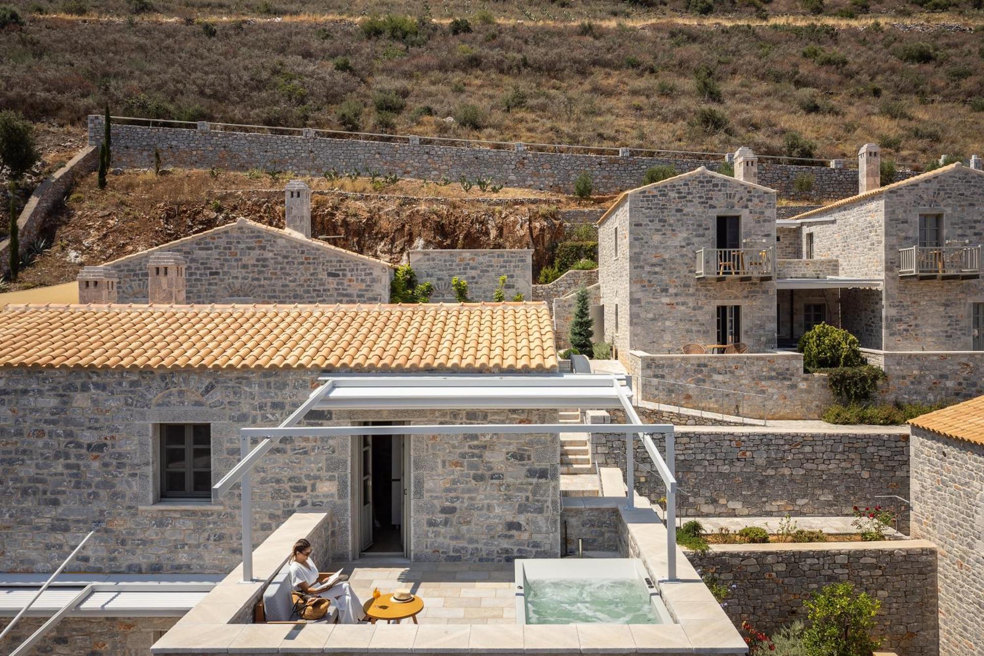 Trapela Limeni Luxury Suites Dış mekan fotoğraf